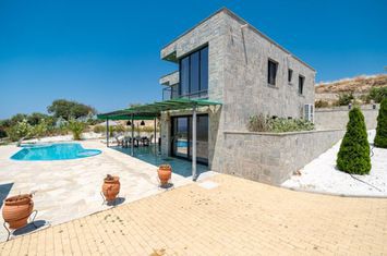 Vilă 220 mp, teren 2000 mp — Skala Marion anunturi imobiliare Grecia