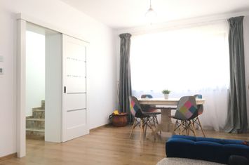 Vilă - 4 camere de vanzare CRAIOVA - Dolj anunturi imobiliare Dolj
