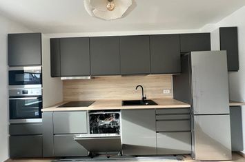 Apartament 2 camere de inchiriat TRACTORU - Brasov anunturi imobiliare Brasov