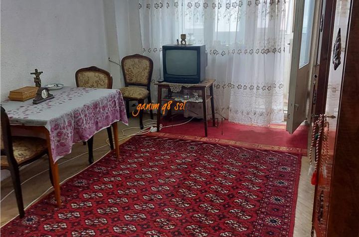 Apartament 3 camere de vanzare CENTRAL - Vrancea anunturi imobiliare Vrancea