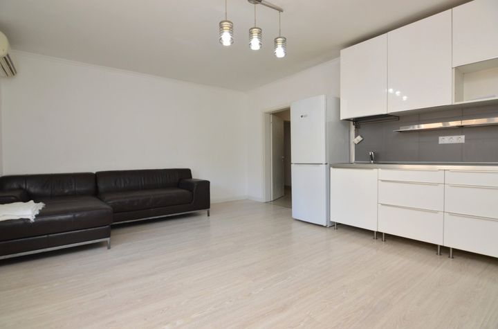 Apartament 3 camere de inchiriat VITAN - Bucuresti anunturi imobiliare Bucuresti