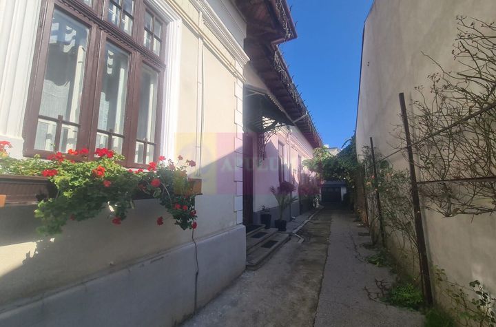Casa de inchiriat in Campina, zona Centrala anunturi imobiliare Prahova
