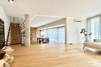 Vilă individuala | complex cu piscină interioară | Cambridge School anunturi imobiliare Bucuresti