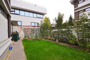 Vila duplex eleganta in Baneasa – Sisesti | 5 camere | 160 mp utili | Teren 250 mp anunturi imobiliare Bucuresti