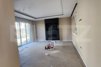 Vilă - 4 camere de vanzare FLORESTI - Cluj anunturi imobiliare Cluj