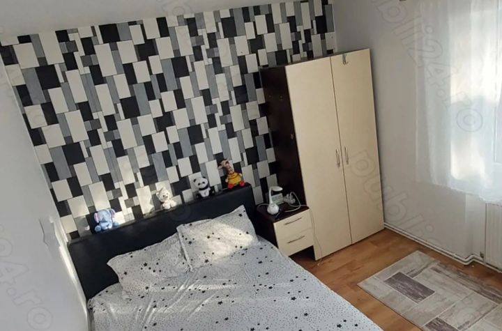 Apartament 4 camere de vanzare CENTRAL - Timis anunturi imobiliare Timis