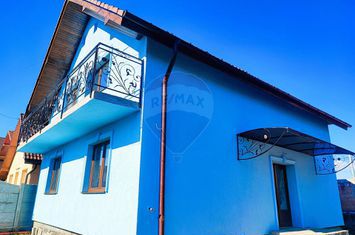 Casă / Vilă cu 5 camere de vânzare anunturi imobiliare Sibiu