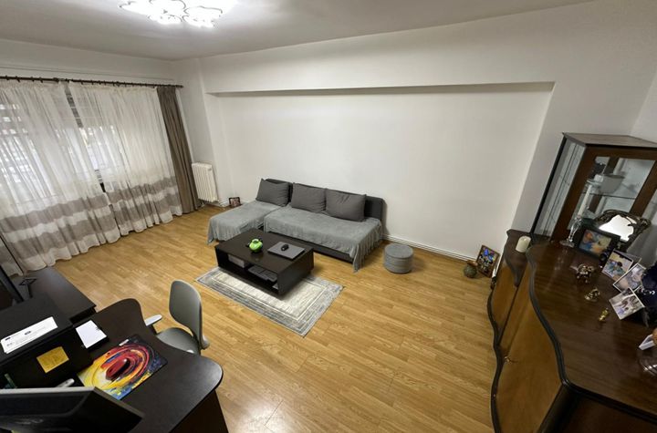 Apartament 3 camere de vanzare IASI - Iasi anunturi imobiliare Iasi