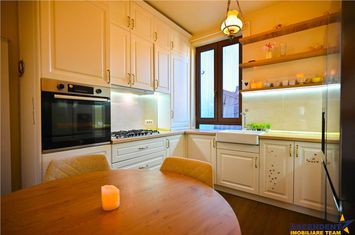 Apartament 4 camere de vanzare CENTRUL ISTORIC - Brasov anunturi imobiliare Brasov