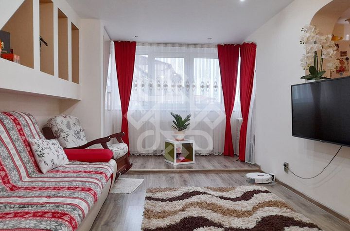 Apartament 3 camere de vanzare ROGERIUS - Bihor anunturi imobiliare Bihor