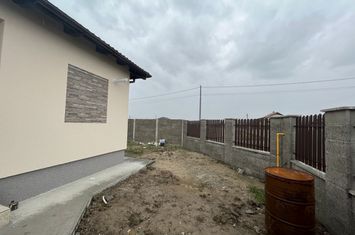 Casă - 4 camere de vanzare SAG - Timis anunturi imobiliare Timis