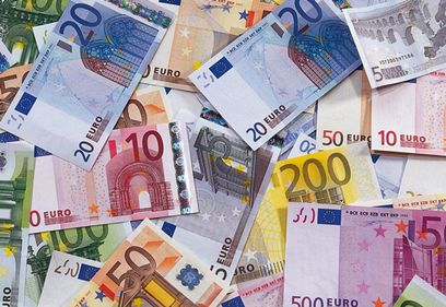 De la leu, la euro: un drum anevoios şi primejdios