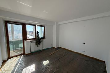 Apartament 3 camere de vanzare RADAUTI - Suceava anunturi imobiliare Suceava