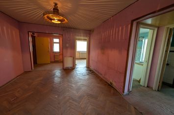 Apartament 4 camere de vanzare ULTRACENTRAL - Bacau anunturi imobiliare Bacau