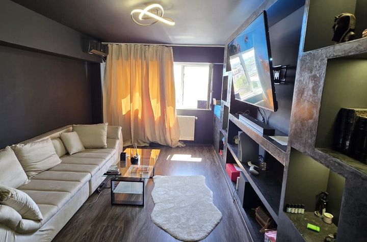 Apartament 4 camere Titan Metrou 1 Decembrie anunturi imobiliare Bucuresti