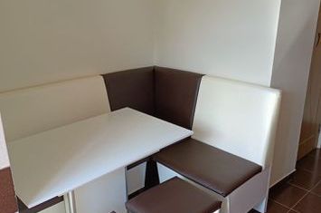 Apartament 2 camere B.dul Poitiers vis a vis de Continental anunturi imobiliare Iasi