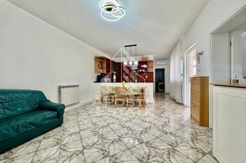 Casa cu 4 camere, 120 mp utili, zona Aradul Nou anunturi imobiliare Arad