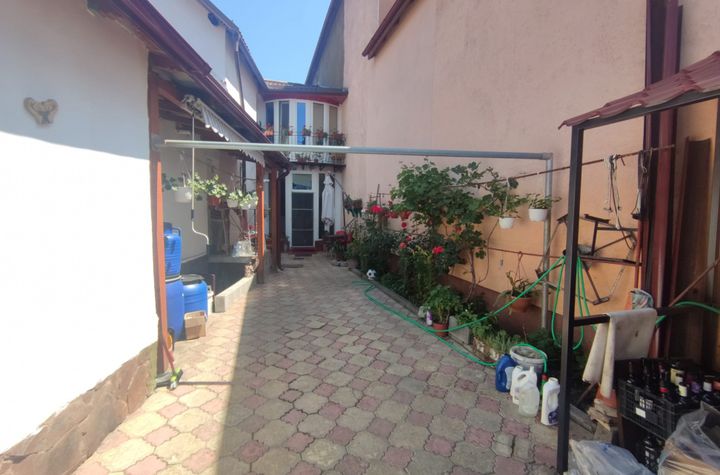 Casă - 6 camere de vanzare GRIVITEI - Brasov anunturi imobiliare Brasov