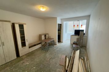 Garsonieră de vânzare, Bulevardul Saturn, Brașov anunturi imobiliare Brasov
