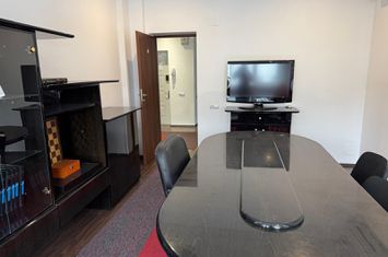 Inchiriere apartament patru camere ideal firma Cotroceni Medicina anunturi imobiliare Bucuresti