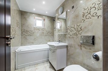 REZERVAT! Ap 2 camere, renovat, 2 balcoane. Cartier Alfa Arad anunturi imobiliare Arad