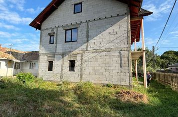 Casă - 4 camere de vanzare SUCEAVA - Suceava anunturi imobiliare Suceava