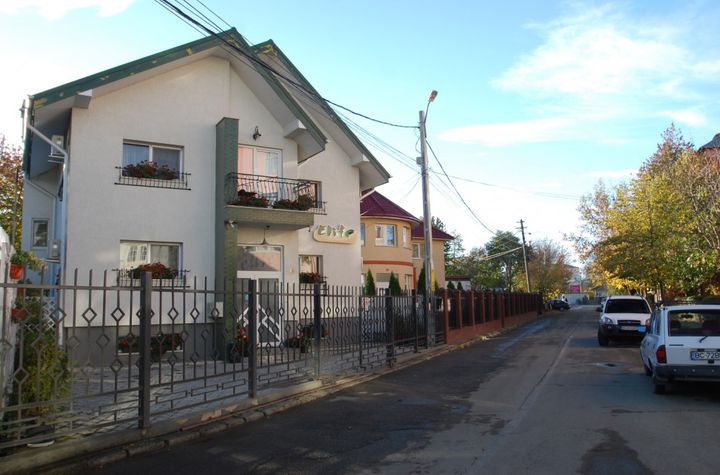 Vilă - 10 camere de vanzare ENERGIEI - Bacau anunturi imobiliare Bacau