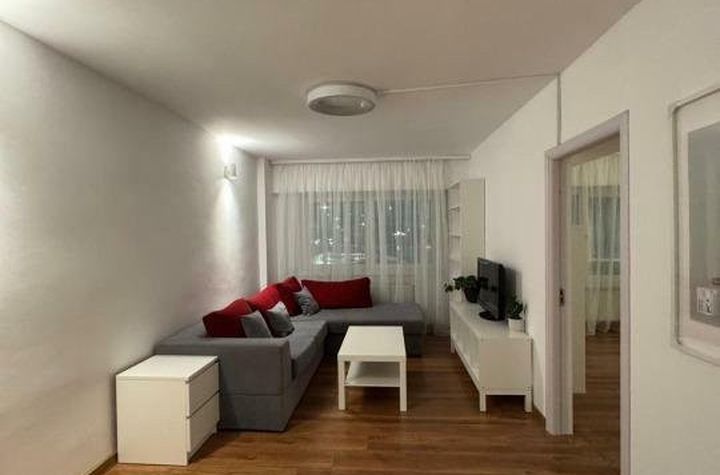 Apartament 4 camere de inchiriat CENTRUL CIVIC - Brasov anunturi imobiliare Brasov