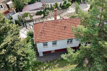 Oază de liniște cu curte în zona Blumana anunturi imobiliare Brasov