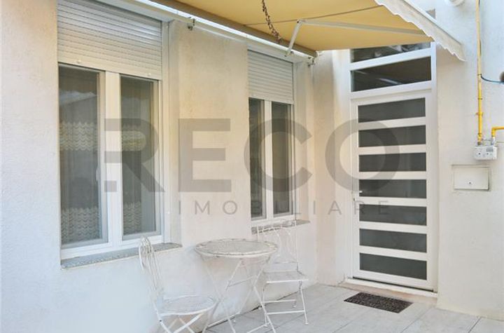 Apartament 4 camere de vanzare CENTRAL - Bihor anunturi imobiliare Bihor