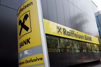 Raiffeisen cauta teren sa-si faca sediu de 40.000 - 50.000 mp