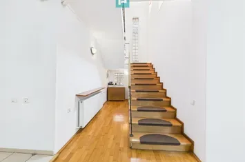 Casă spațioasă în Popești-Leordeni anunturi imobiliare Bucuresti