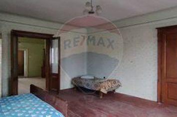 Apartament cu 4 camere de vânzare în zona Central anunturi imobiliare Sibiu