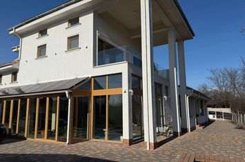 Vilă de Lux Vălenii de Munte - Piscină anunturi imobiliare Prahova