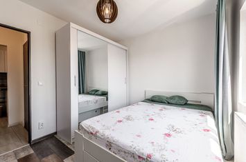 Apartament decomandat 3 camere - Vlaicu - Complet Renovat - COMISION 0 anunturi imobiliare Arad