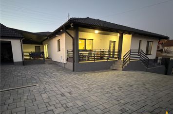 Casă - 4 camere de vanzare SANCRAIU DE MURES - Mures anunturi imobiliare Mures
