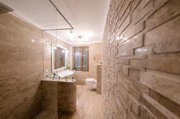 Universitate apartament 5 camere 220 mp de inchiriat anunturi imobiliare Bucuresti