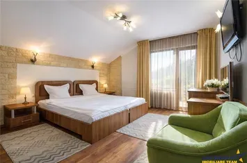 Spațiu comercial de vanzare BRAN - Brasov anunturi imobiliare Brasov