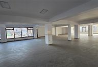 1.894.000 €, Spațiu comercial