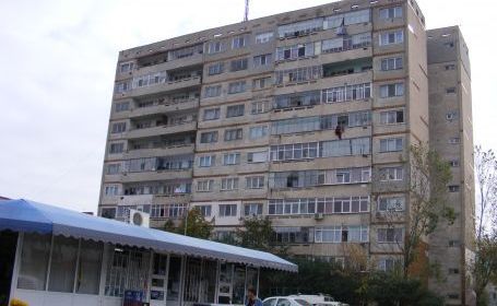 Preţurile locuinţelor s-au înjumătăţit