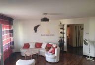 370 €, Apartament 3 camere