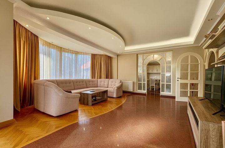 4 camere în Cartierul Francez – Herăstrău | 167 mp utili | Singur pe etaj | 2 locuri de parcare anunturi imobiliare Bucuresti