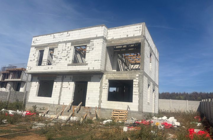 Vilă - 4 camere de vanzare CRAIOVA - Dolj anunturi imobiliare Dolj