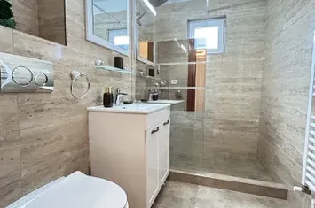 Apartament 3 camere amenajat modern centrala termica Galeriile Soveja anunturi imobiliare Constanta