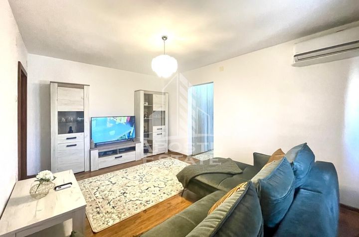 Apartament 2 camere cu parcare - zona Central - T. Vladimirescu anunturi imobiliare Arad