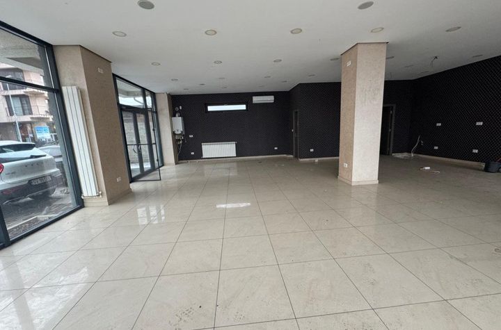 Spațiu comercial de inchiriat RADAUTI - Suceava anunturi imobiliare Suceava