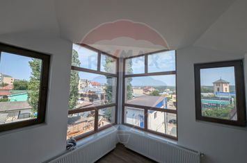 Casă / Vilă cu 9 camere de vânzare în zona Ultracentral anunturi imobiliare Vaslui