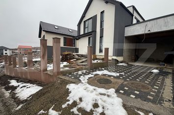 Vilă - 4 camere de vanzare CHINTENI - Cluj anunturi imobiliare Cluj