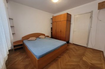 Apartament 3 camere de vanzare ASTRA - Brasov anunturi imobiliare Brasov