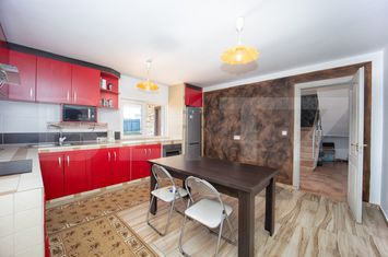 Vilă - 4 camere de vanzare BOD - Brasov anunturi imobiliare Brasov